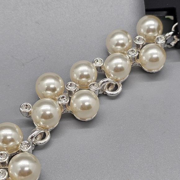 Pearl/Rhinestone Necklace - Picture 5 of 7